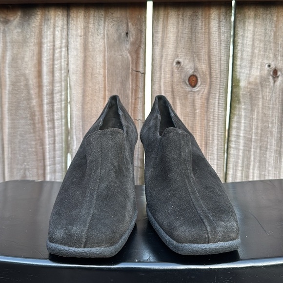 Aquatalia by Marvin K slip on wedge heels, square toe, suede, size 11 - Picture 2 of 6